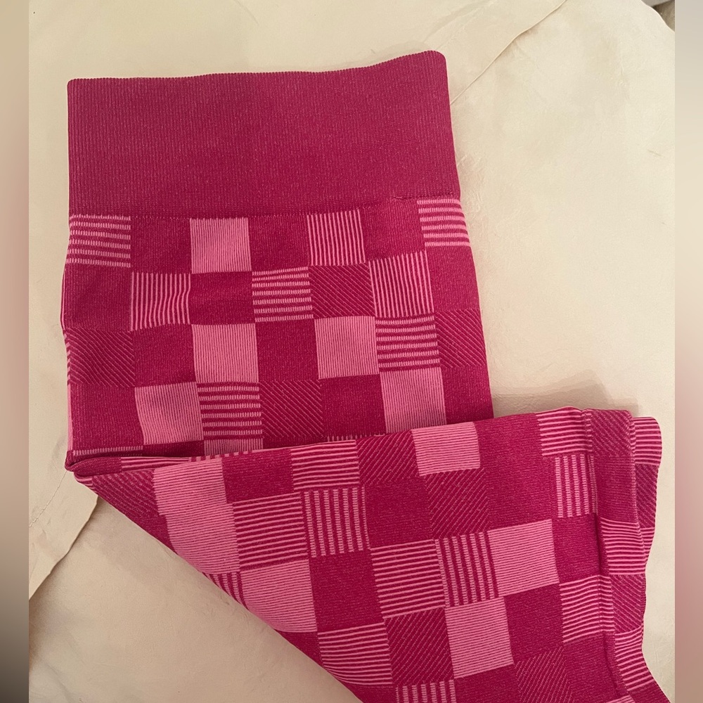 No Boundaries size medium Pink Biker Shorts